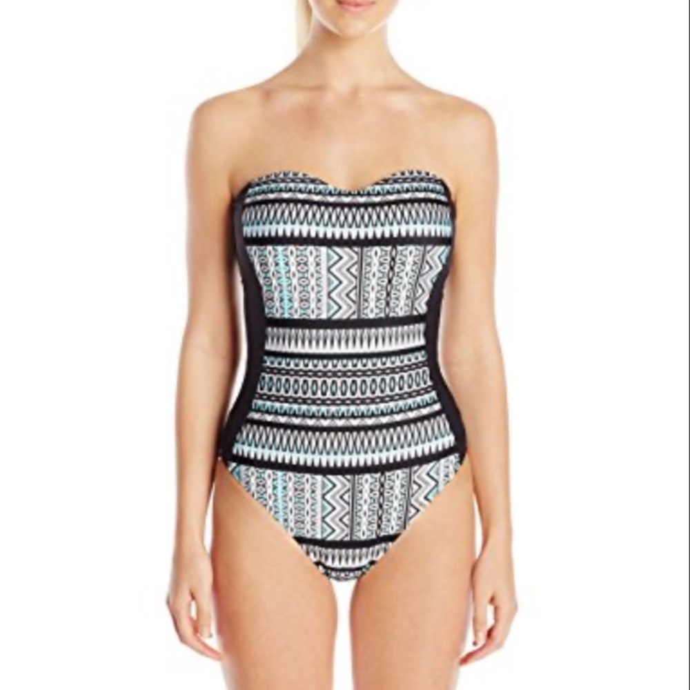 Kenneth Cole NY Nomad One Piece Swimsuit, M